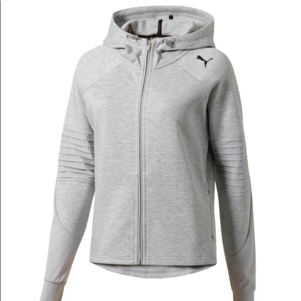 Puma Women’s Evostripe Outfit
